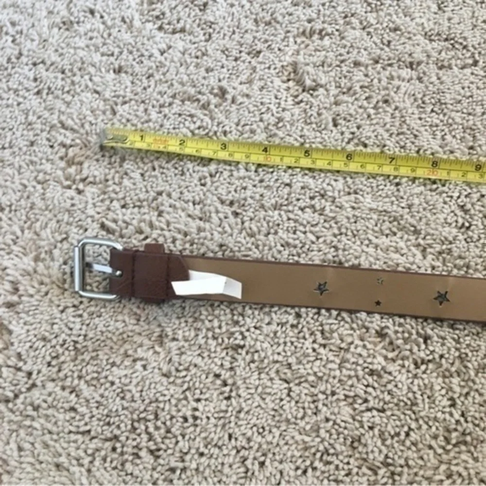 Girls size large brown cutout star belt